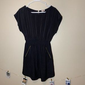 Black Dress w Zipper Detail